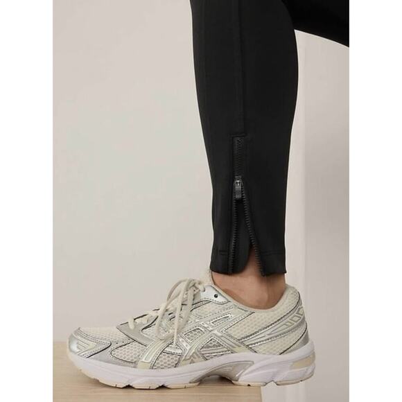 Athleta Women’s Medium Black Delancey Skyline High Rise Legging - Picture 7 of 7